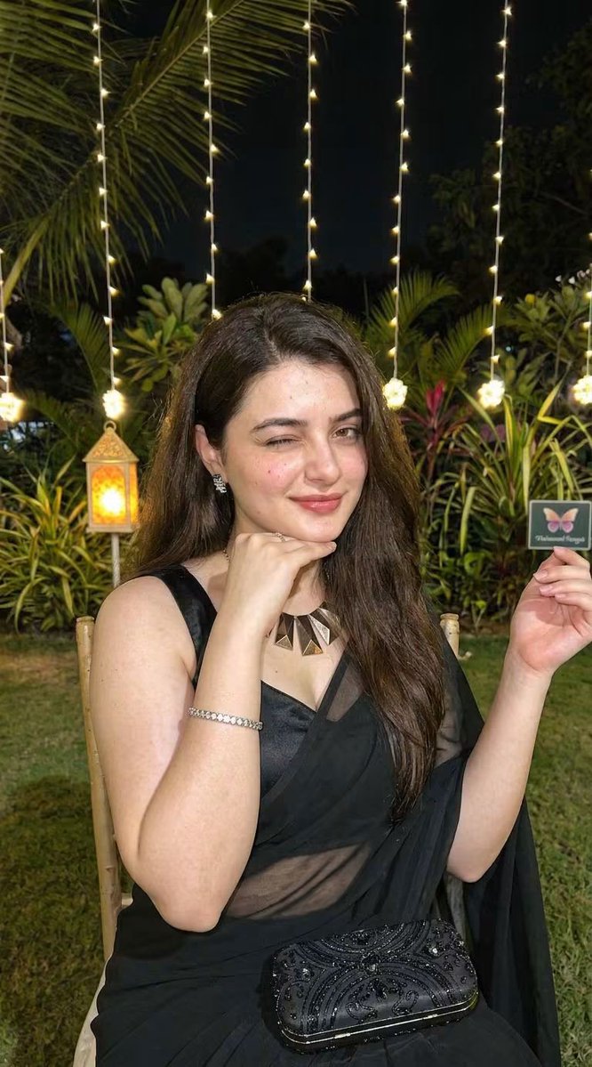 AiraaRawat's tweet photo. Enjoy night party 🎉🥳 https://t.co/RlPRxJ7t0J