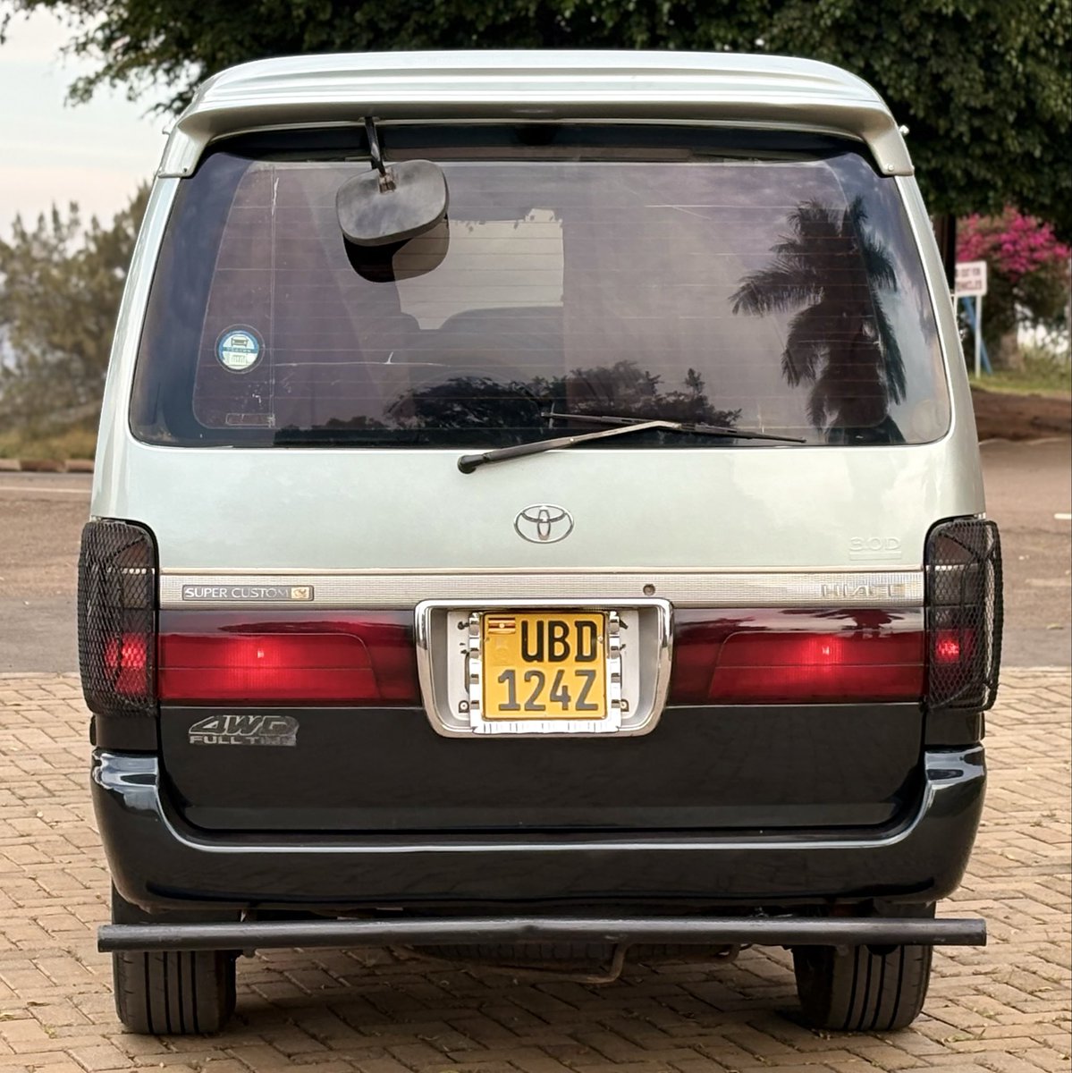 arnoldyosam's tweet photo. 🚐 2002 TOYOTA HIACE | 1KZ DIESEL

Reliable 1KZ diesel power, practical space and ready for business or family use.

💰 33M UGX — ON SALE
📞 0705176582 / 0765241678
📲 WhatsApp: https://t.co/iLRRG7AIMA

#ToyotaHiace #1KZDiesel #CarsUganda https://t.co/cg2G38mrFB