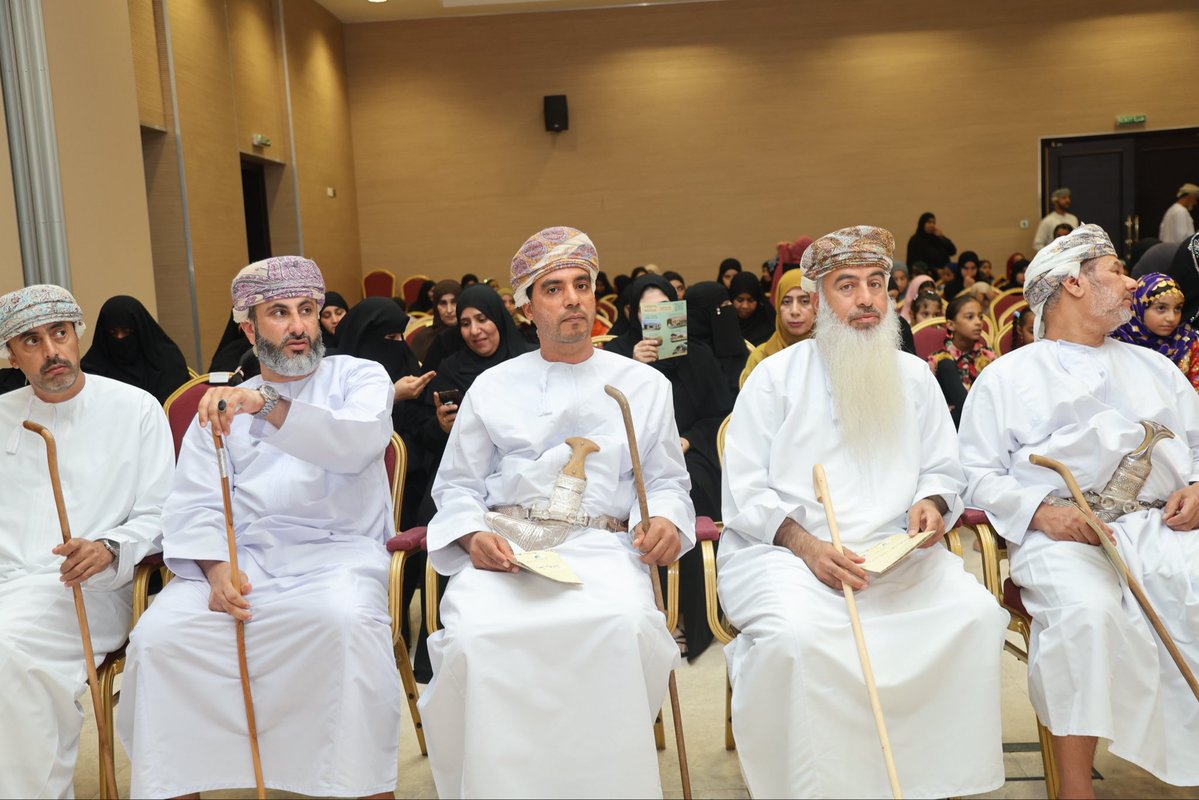 AObedani's tweet photo. سعدت اليوم بالمشاركة والحضور في حفل تكريم المشاركين والمجيدين بمسابقة الرؤية العربية المتكاملة للفئة الناشئة، وتدشين مبادرة "تمرة وثمرة" بولاية العوابي، تحت رعاية سعادة ��لدكتور يحيى بن بدر المعولي محافظ جنوب الشرقية.

كل التوفيق لأبنائنا ومزيداً من العطاء لخدمة كتاب الله والمجتمع https://t.co/7db7CeOA0m