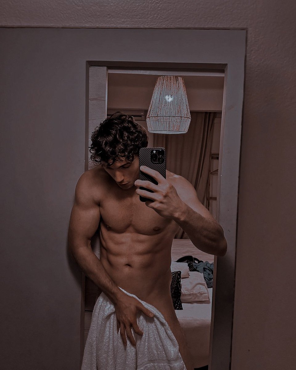 P4TR0N3_'s tweet photo. https://t.co/FORtUo6Hof
