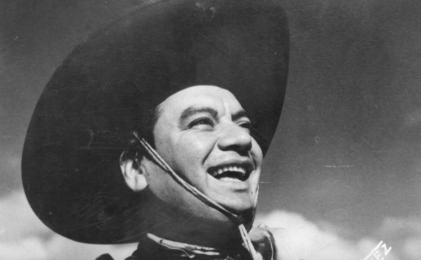Centro_CDMX's tweet photo. #UnDíaComoHoy 5 de octubre pero de 2000 muere el cantautor y actor mexicano Cuco Sanchez, algunos de exitos «Mi chata», «Fallaste corazón» y «La rosa de oro» https://t.co/rOgTwsxJkV