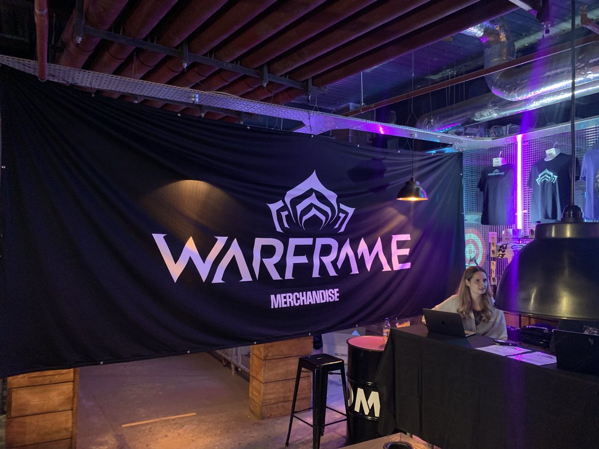 ludalew13's tweet photo. @rebbford The merch is so cool! I got myself a magnet. https://t.co/9JBSOguiob