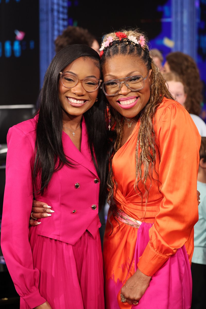 CBSBigBrother's tweet photo. second place, forever a star ⭐️ we are so proud of our girl, taylor brown! #BB28 #BigBrother #Finale https://t.co/9MUjz7E63H