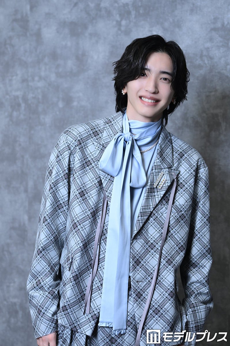 modelpress's tweet photo. ◤なにわ男子・道枝駿佑インタビュー◢

「俺スカ」から7年、“女装の進化”語る
圧倒的ビジュアルも「女性陣の輪に入れない」

ACEes深田竜生の女装の感想も聞いてみた
「可愛かったと思いますよ（笑）」
https://t.co/2Fq5Lv4Ibr

「M.I.S.S.I.O.N. 歌劇な潜入捜査官」
Prime Video独占配信中🎥

#ミッション歌劇 ▷みっちー