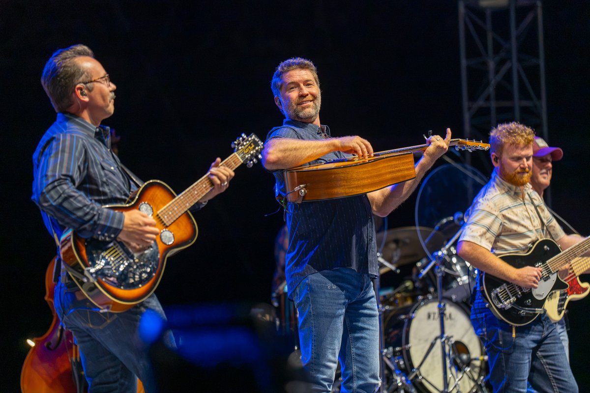 joshturnermusic's tweet photo. Back on the road this week! Who will I see there? 🤠

10/2 - Chandler, AZ
10/3 - Sahuarita, AZ
10/4 - Valley Center, CA
10/22 - Lawton, OK
10/23 - St. Louis, MO
+ MORE!

Get tickets: https://t.co/6GAxq0hcNB

📸: Jordan Maloney

#joshturner #countrymusic #livemusic #countryfans https://t.co/RBn1pNWnHL