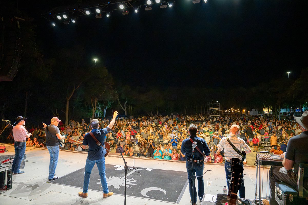 joshturnermusic's tweet photo. Back on the road this week! Who will I see there? 🤠

10/2 - Chandler, AZ
10/3 - Sahuarita, AZ
10/4 - Valley Center, CA
10/22 - Lawton, OK
10/23 - St. Louis, MO
+ MORE!

Get tickets: https://t.co/6GAxq0hcNB

📸: Jordan Maloney

#joshturner #countrymusic #livemusic #countryfans https://t.co/RBn1pNWnHL