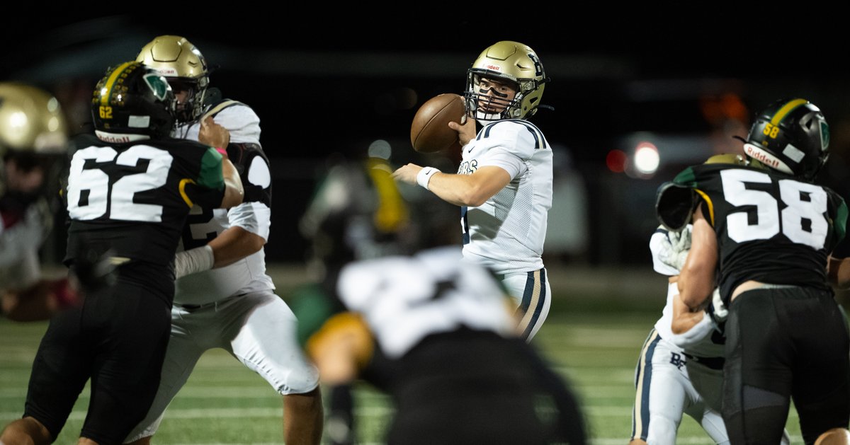 yesanothertweet's tweet photo. A few frames from last night's game between @BFHS_ChargersFB visiting @GCHS_KnightsFB. This was a battle between two 6-0 teams but the Chargers' defense dominated the Knights. #azpreps #azprepfootball #highschoolfootball
@JUSTCHILLY @gridironarizona https://t.co/JigXcCvkbq