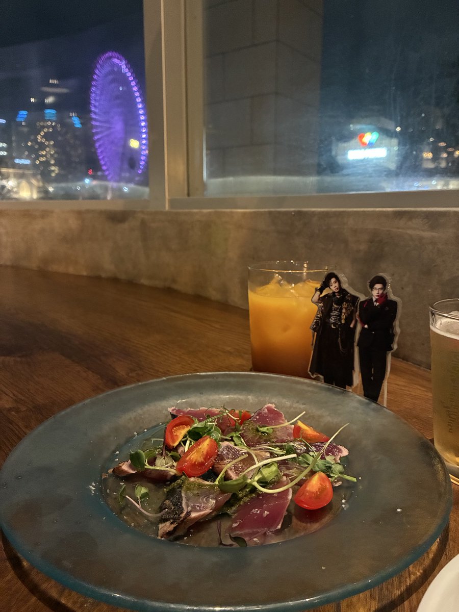 _orphee's tweet photo. BoPマチソワしてアドレナリン出過ぎて全然寝られない。わろち！！
ソワレ後に食べたビールとカルパッチョとイルマとトクマ。 https://t.co/Hi3ZtvKNhW