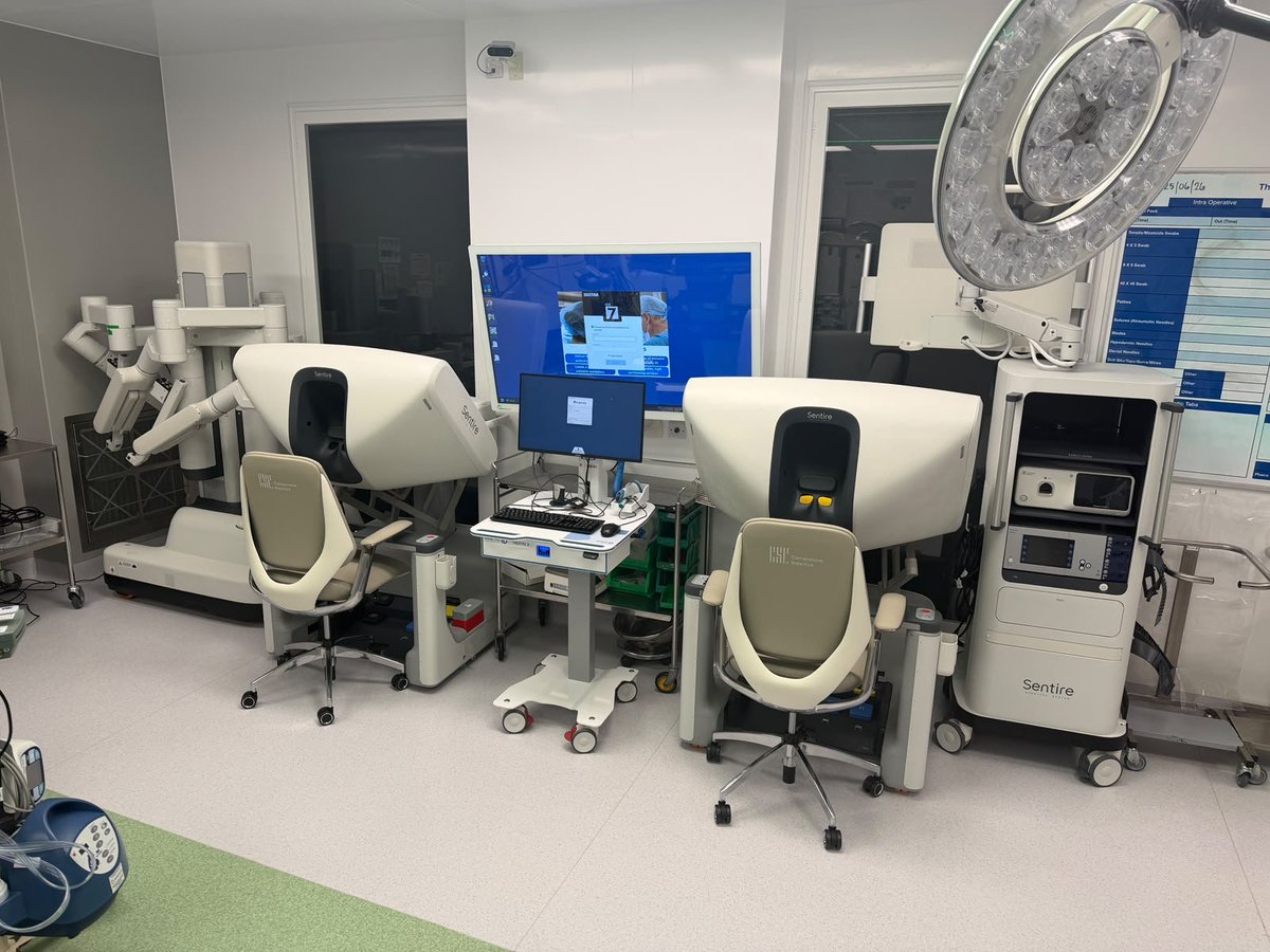 DivNhs's tweet photo. 🚀Advancing innovation,care &amp;excellence in robotic surgery @BHRUT_NHS

We’ve doubled our robotic platforms,adding 2 Cornerstone consoles to our 2 Intuitive consoles, supporting emergency &amp;elective surgery across our Hospitals

High-volume day-case robotic procedures coming soon🤖 https://t.co/mHX5UL9wb0