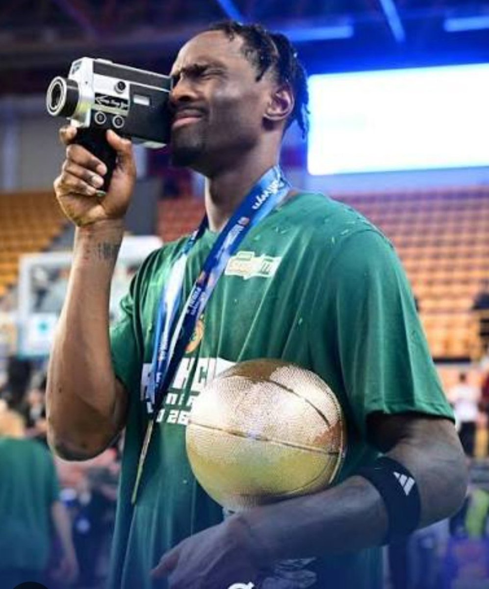 Georgiabo3's tweet photo. #paobc

ΟΛΟΚΑΙΝΟΥΡΙΟΣ ΑΠΟ ΠΑΝΩ ΜΕΧΡΙ ΚΑΤΩ ☘️💚 https://t.co/4JVzkx0omb