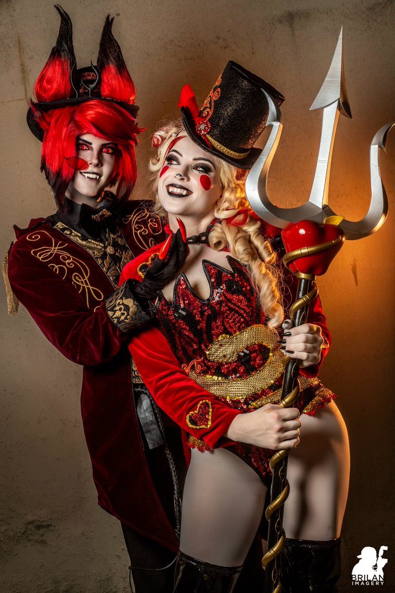 tinybatbeast's tweet photo. We make one hell of a team ❤️‍🔥 🎪 
Inspired by Vivziepop’s 2018 drawing! 
Cosplayers are @magicmarymermaid and @jennifercosplays on insta.

Photo by @BriLanImagery 
#charlastor #radiobelle #alastor #charliemorningstar #hazbinhotel #hazbinhotelcosplay https://t.co/9ZLkuTJlX3