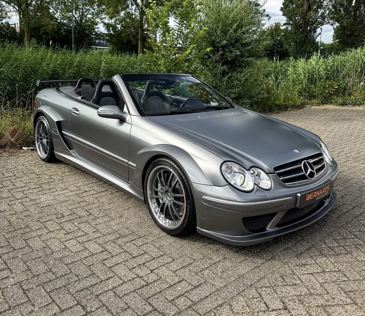 FlawlessSpec's tweet photo. Palladium Silver Magno Mercedes-Benz CLK DTM AMG Roadster https://t.co/mGGoloMN8b