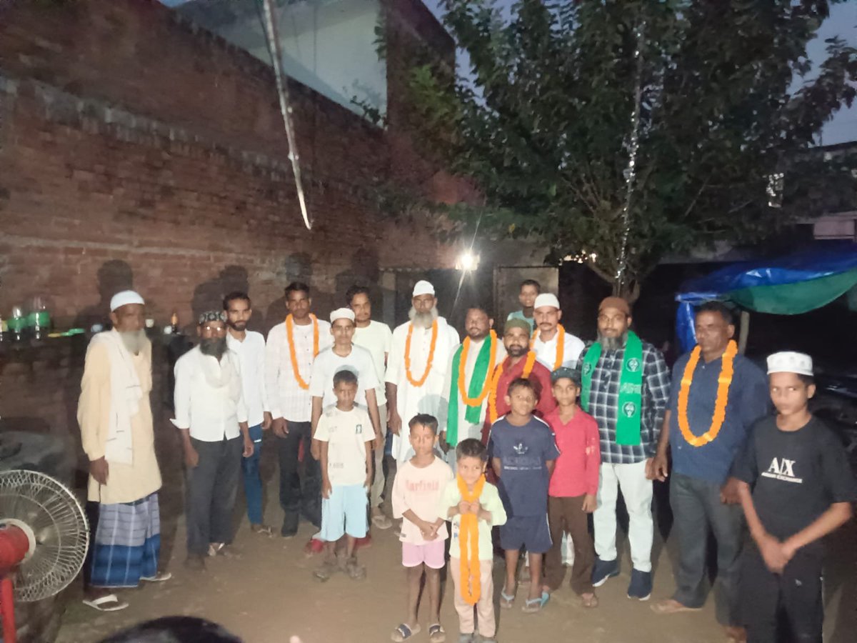 aslamadvocate6's tweet photo. AIMIM बरेली शरीफ में आज दिनांक 2 अक्टूबर 2026 को 120 भोजीपुरा विधानसभा में सदस्यता अभियान शुरू किया भोजीपुरा विधानसभा के गांव अभयपुर में बड़ी संख्या में लोगों ने पार्टी की सदस्यता ग्रहण की https://t.co/Z0vDd6p5dM