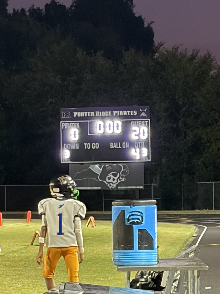 EastUnionMSNC's tweet photo. Congratulations to the Eagle Football team for their road victory over Porter Ridge, 20-0!

#GoEagles 
#GoEU

@ucpsnc @UCPSNCAthletics @AGHoulihan @BashawnHarris https://t.co/8u1K9ASm0j