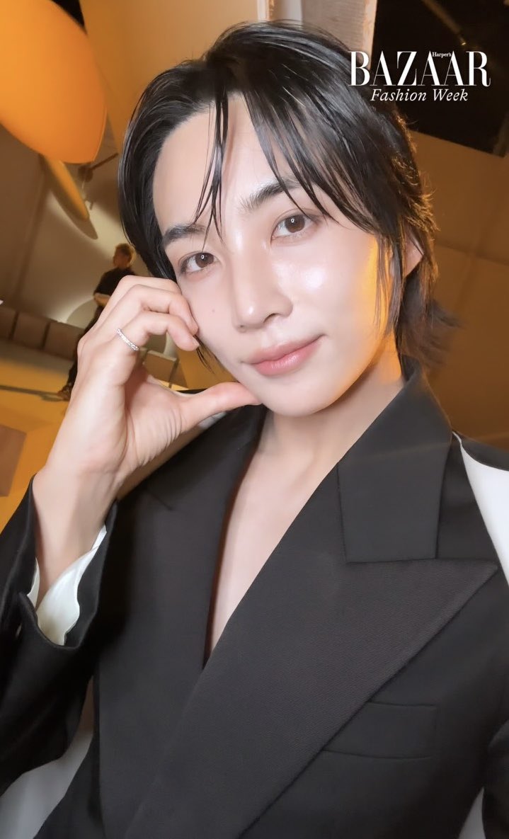 wonubliss's tweet photo. hanihae and ttak 🫶🫡

JEONGHAN AT GIVENCHY PFW
#JEONGHANxGIVENCHY #GivenchySS27
#ParisFashionWeek @pledis_17 @givenchy
🔗 https://t.co/jF08DTowjf https://t.co/zPyfoXv5Lr