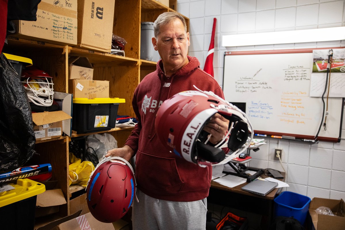 BatesSports's tweet photo. Ready for anything: Dale Plummerโs life in sports
https://t.co/ex2BQPc2lW
#TeamBehindTheTeam #d3fb #d3baseball #mesports #GoBates #whyd3 @buntingthompson @HitchMagee https://t.co/dY8fOf0WT0