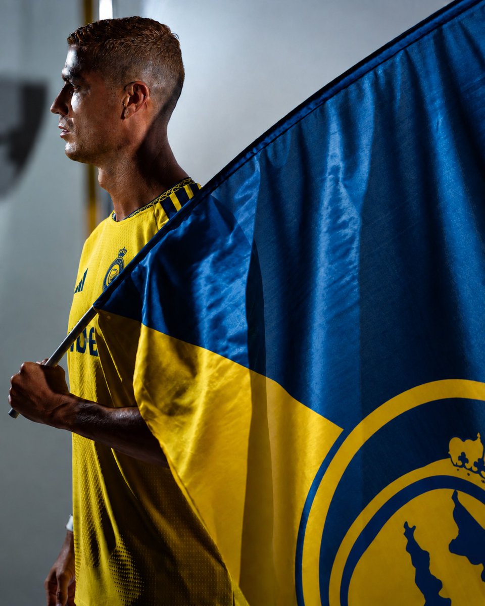 3m__s's tweet photo. أعظم لاعب في التاريخ قائد #النصر 💛🐐

وقف مع النصر وقفات تاريخية ضحى بنفسه عشان النصر ماسكت ابداً كان يقاتل عشان النادي يكون بخير وفعلاً حققنا اقوى دوري بالتاريخ بسببه هو من شال النصر على اكتافه

اتمنى من مجلس الجمهور بجهز شي عالمي لدعم الاسطورة في اول لقاء قادم ✅ https://t.co/TPbPjePL0L