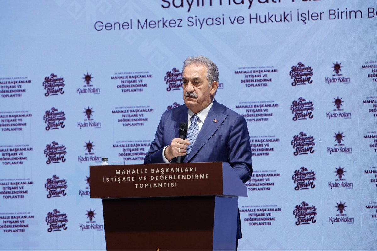 akkadinistanbul's tweet photo. Mahalle Başkanları İstişare ve Değerlendirme Toplantımızda, siyasetin hafızasına ve teşkilat tecrübesine uzanan kıymetli bir buluşma gerçekleştirdik.

Genel Merkez Siyasi ve Hukuki İşler Birim Başkanımız Sayın @Hayati_Yazici’nın anlatımıyla “Siyasetin Hafızası” programında; geçmişten bugüne siyasetin birikimini, tecrübelerin teşkilat hayatındaki karşılığını ve siyasi hafızanın önemini konuştuk.

Tecrübenin aktarıldığı, hafızanın canlı tutulduğu bu buluşmayla #BizimHikayemiz’i konuşmaya devam ettik.