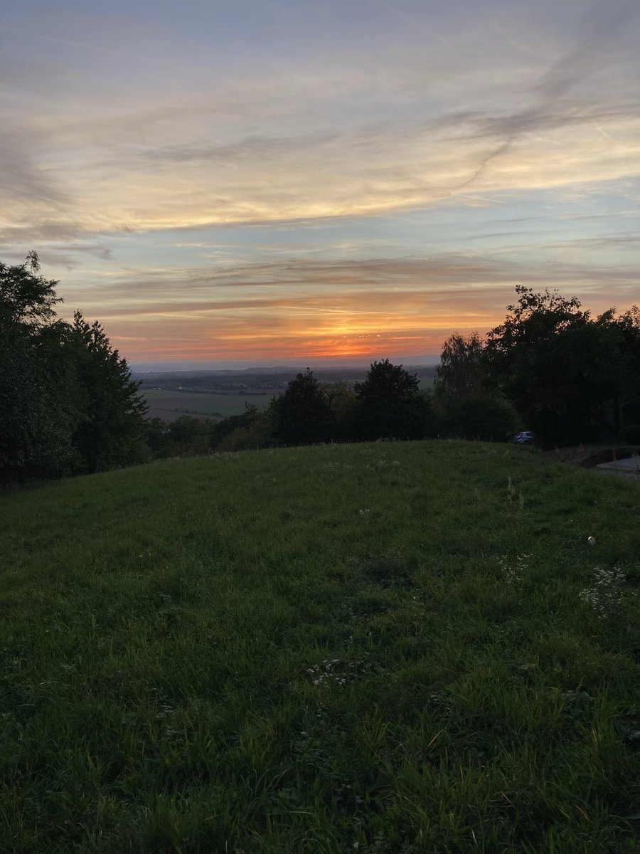 JPB13654289's tweet photo. @AlaBr92476804 A já zase až zaleze ( někde za Hlušáky) https://t.co/H3vOB61hJE