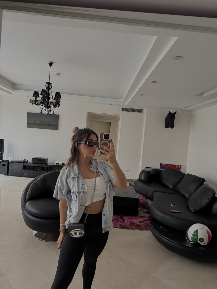 Medissnhl2's tweet photo. امروز بسیار هوا قشنگ بود🤎🥲 https://t.co/OVNZ1Hgpj0