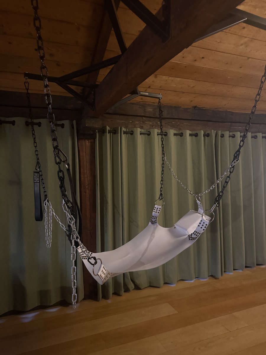 InannaLdn's tweet photo. Make yourself comfortable. https://t.co/TWx9stFhTB