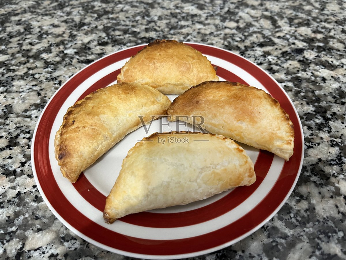 AlexaAshbumao's tweet photo. Feliz Día de la Independencia! Disfruta nuestro menú especial de empanadas criollas y chicha morada, sabor patrio para celebrar con amor! https://t.co/GNtixVQiQh