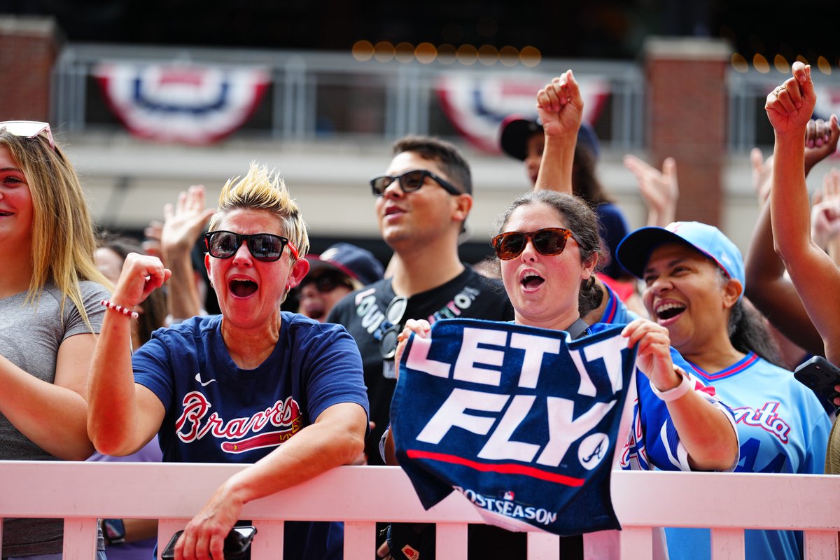 Braves's tweet photo. Braves Country is ready for the team send-off! https://t.co/WEsH4zbUQ8