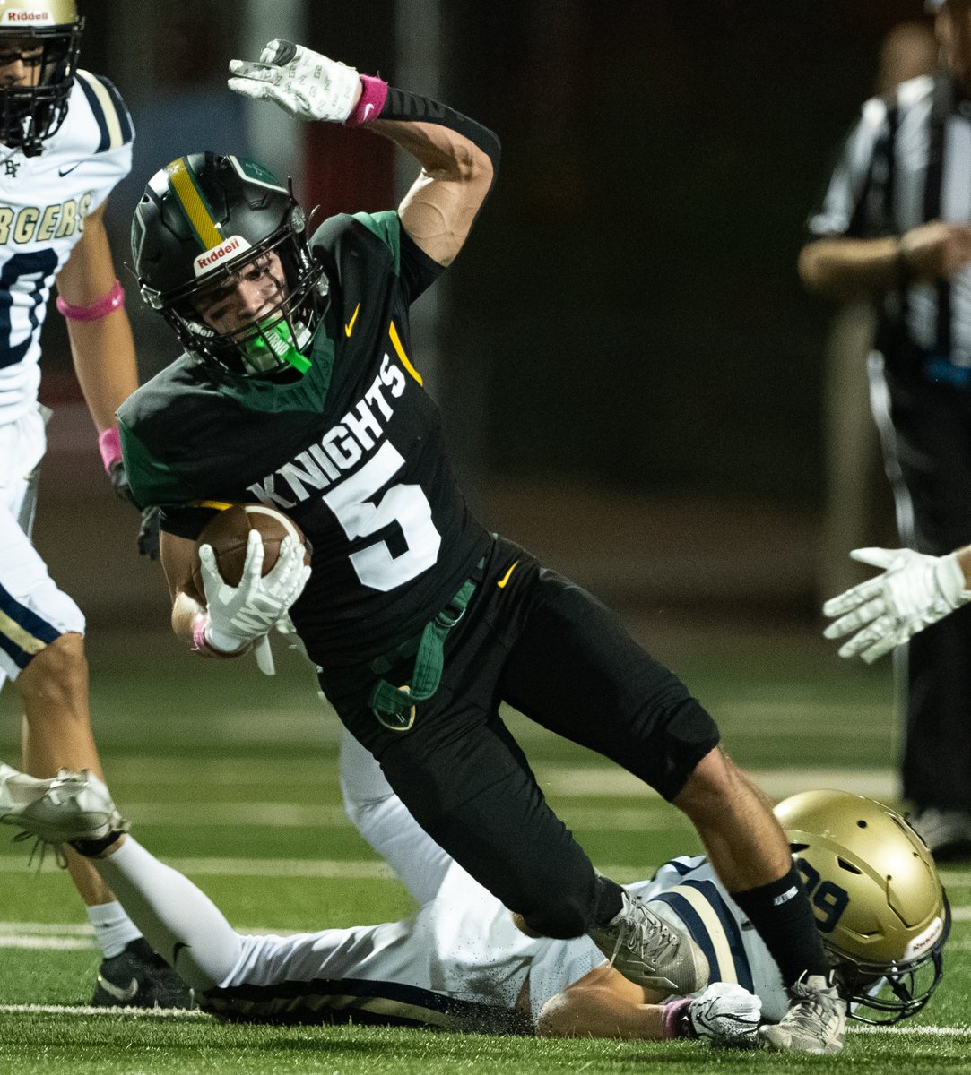 yesanothertweet's tweet photo. A few more frames from last night's game between @BFHS_ChargersFB visiting @GCHS_KnightsFB. This was a battle between two 6-0 teams but the Chargers' defense dominated the Knights. #azpreps #azprepfootball #highschoolfootball
@JUSTCHILLY @gridironarizona https://t.co/iucSBVCPAz