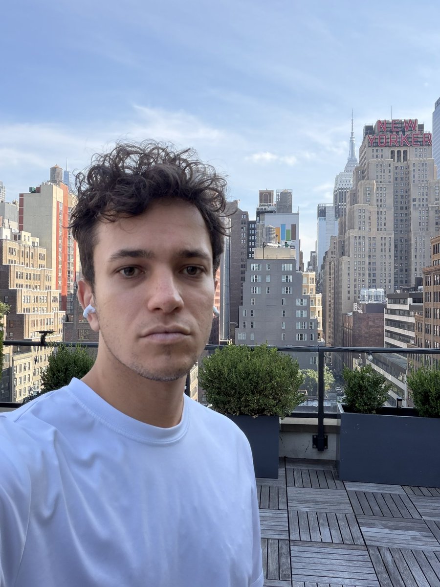 colewhit's tweet photo. Week 2/52: New York City is the best city in the world.

Anyone suggest any startup co working spaces / private offices? https://t.co/PTz40xHlK4