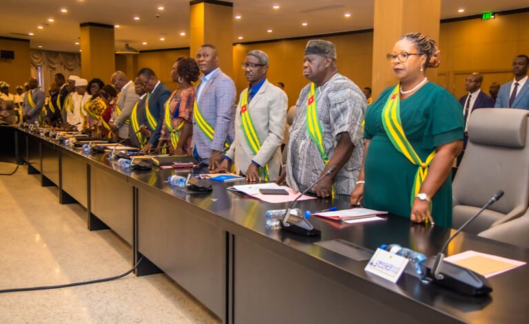 firmin_tchakou's tweet photo. L’ouverture de la 2e session ordinaire du Sénat hier, jeudi 1er octobre 2026 marque une étape clé pour la démocratie togolaise. Un parlement renforçant l'équilibre institutionnel et la représentation de nos territoires, au service de tous.

#Togo #Lomé #Politique #VeRépublique https://t.co/ZwYz4TNV3t