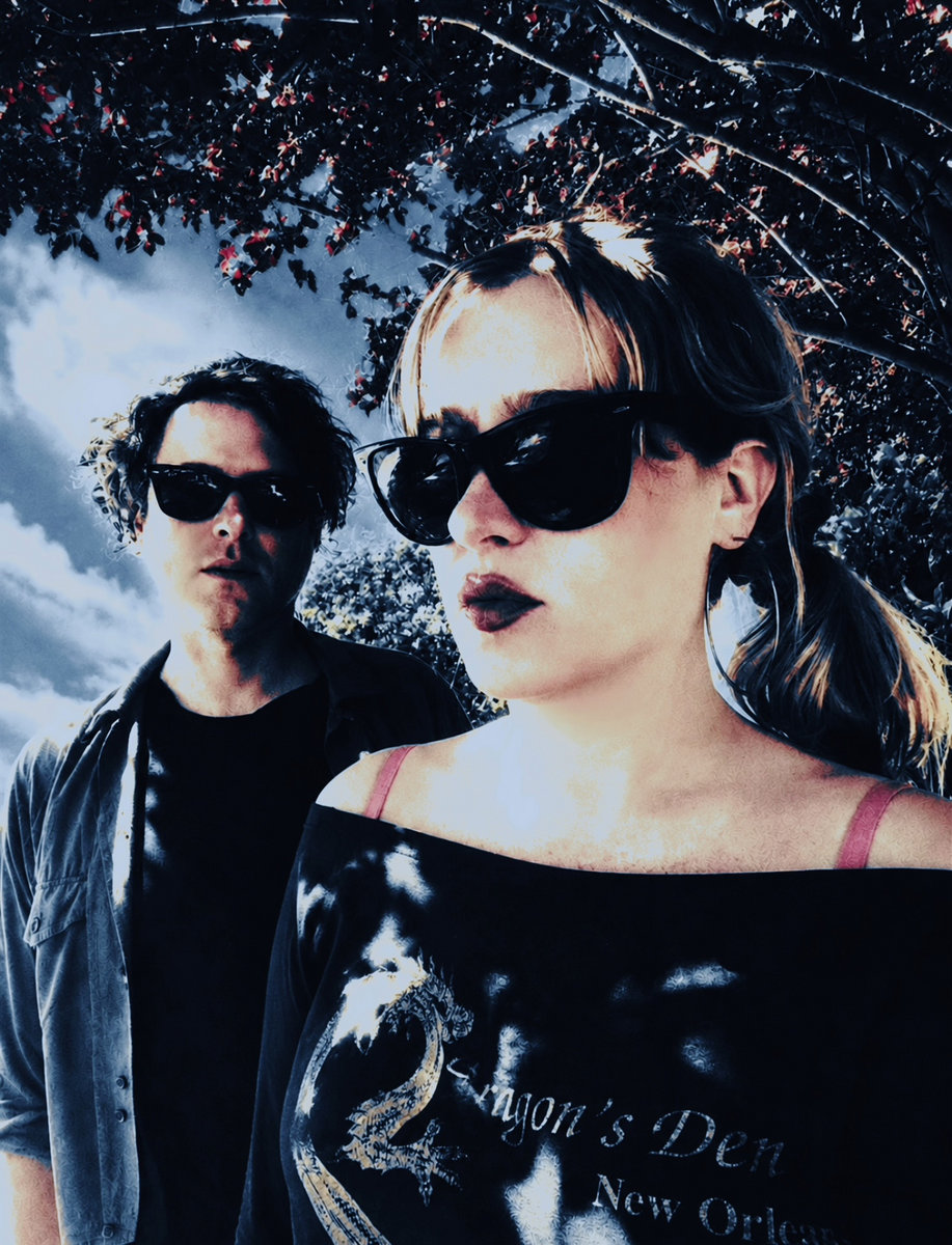 eksperiment's tweet photo. What happens when a real period of your life becomes so distant that it starts feeling imagined?
Magic Wands explore that uneasy space between memory and dream on “Guardians,” the second preview of Sun Kiss.
Read more: https://t.co/J6aAHUR4eY
#MagicWands #Guardians #DreamPop #Shoegaze