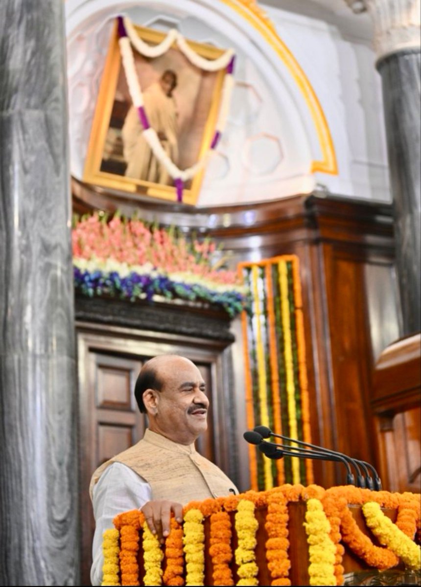 LokSabha_PRIDE's tweet photo. Glimpses from the #KnowYourLeader Programme organised today by @LokSabha_PRIDE to commemorate the birth anniversary of Mahatma Gandhi and Shri Lal Bahadur Shastri in the #CentralHall of Samvidhan Sadan.

Held under the guidance of the Hon’ble Speaker, Lok Sabha, Shri Om Birla, the youth-oriented programme brought together young participants from schools and colleges across India to pay homage to the enduring legacy, vision and ideals of the two towering national leaders.

Addressing the gathering, Shri Om Birla, Hon’ble Speaker, Lok Sabha, reflected upon the ideals and contributions of Mahatma Gandhi and Shri Lal Bahadur Shastri and encouraged the youth to draw inspiration from their lives and values.

The programme sought to inspire young minds to engage meaningfully with the values of democracy, constitutionalism, social justice and nation-building.

As part of the programme, the participants also visited the Parliament of India 🇮🇳 and had a group photograph with the Hon’ble Speaker.

#GandhiJayanti #ShastriJayanti #KnowYourLeader #PRIDE #ParliamentofIndia #YouthEngagement #CentralHall #SamvidhanSadan

@loksabhaspeaker @ombirlakota @LokSabhaSectt @MIB_India @EduMinOfIndia @YASMinistry @MYBharatHQ @PIB_India @PTI_News @sansad_tv