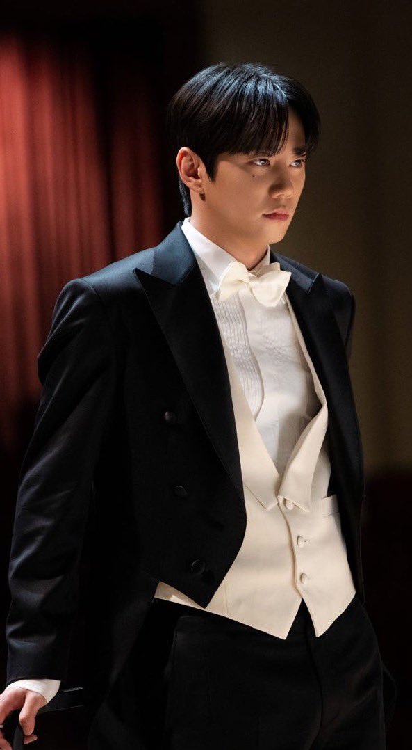 junyoungies's tweet photo. lee junyoung as luca domenico has to be the hottest character to ever exist in 2026 im not even joking https://t.co/MyEJW9pFiu