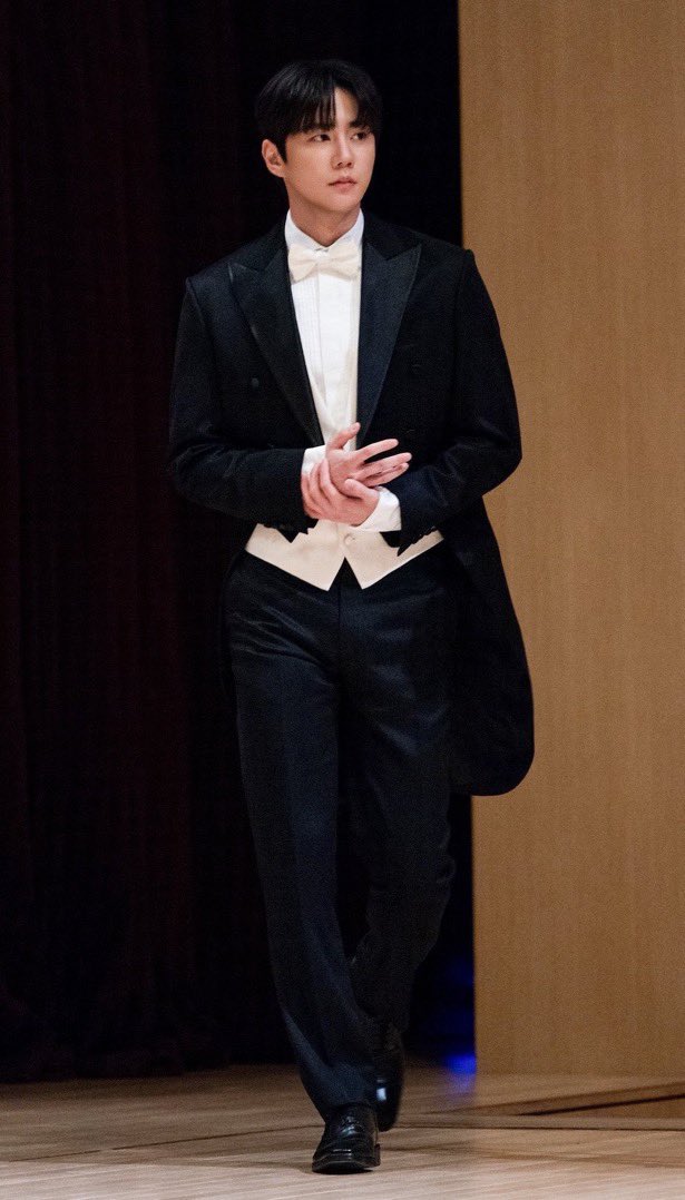 junyoungies's tweet photo. lee junyoung as luca domenico has to be the hottest character to ever exist in 2026 im not even joking https://t.co/MyEJW9pFiu