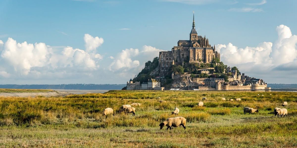 reminiscinbby's tweet photo. Le Mont Saint Michel https://t.co/3sveX10m8v