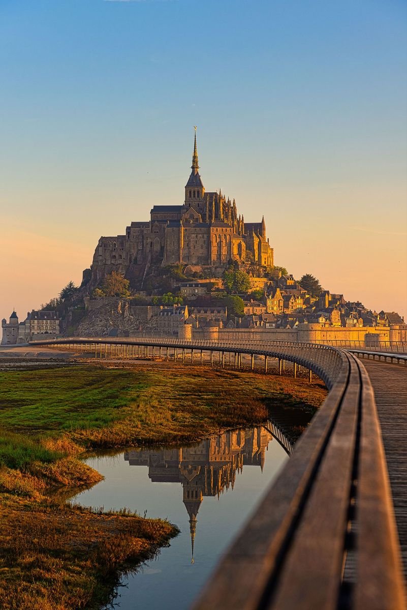 reminiscinbby's tweet photo. Le Mont Saint Michel https://t.co/3sveX10m8v