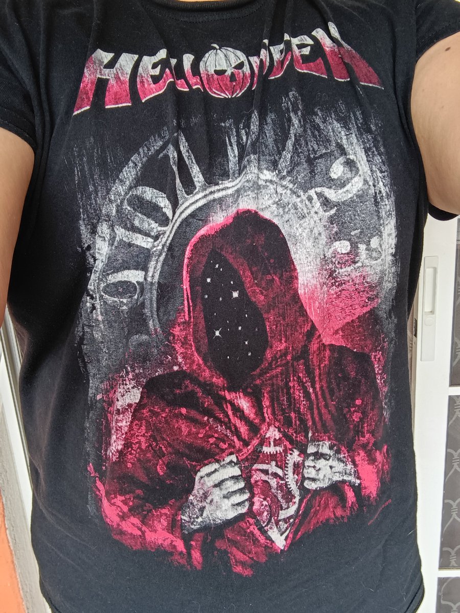 darthguat's tweet photo. So sad about Kronos but I have to accept I got no t-shirt from Venom. #bandshirtfriday #ripkronos https://t.co/KzGfOZvoAU