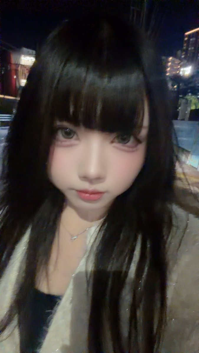 ynmn32_ena's tweet photo. お姉さん系目指したくもあるけど地雷メイク可愛すぎて抜け出せないよ
これはママと麻辣湯食べに行った時 https://t.co/PxBLjrAptQ