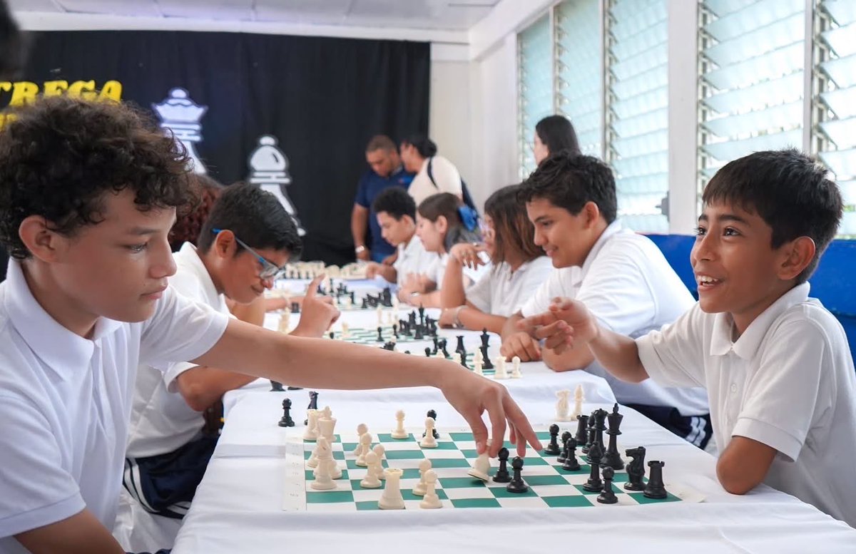 thegiftofchess's tweet photo. Alongside @sanchez_jainner, nearly 1,000 chess sets donated by @thegiftofchess have reached Nicaragua 🇳🇮 and are being distributed across schools &amp; community centers. Chess is a powerful tool for education as it encourages critical thinking, hard work, and mutual respect….. https://t.co/i4a4HHTPPf