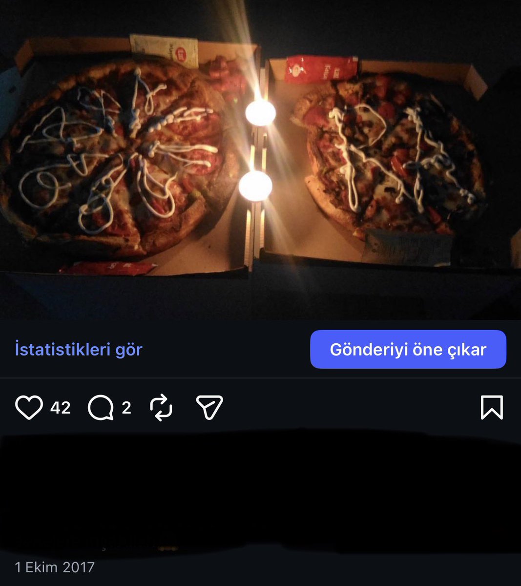 AtabeyAdann's tweet photo. Dün eşim ile 10. Evlilik yıl dönümümüzmüş ama ben unutmuşum.
Neyse ki halâ hayattayım :)

Bugün evliliğimizin ilk yıl dönümündeki gibi eve pizza söyleyerek bir kutlama yaptık :) https://t.co/n14NeHoeZA