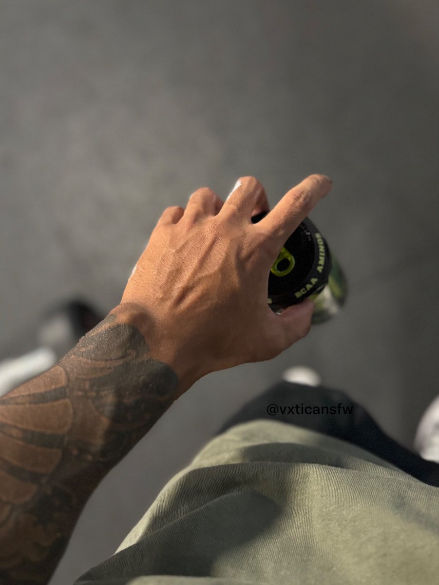 vxticansfw's tweet photo. intro! 🌹

• 26M he/him, hispanic
• not new to nsfwtwt
• soft and hard kinks
• dom/switch/platonic flirt :)
• MDNI, sh/ed dni
• DMs open, let’s be moots!!

❤️+🔄 :) https://t.co/Kik8pRSRfS