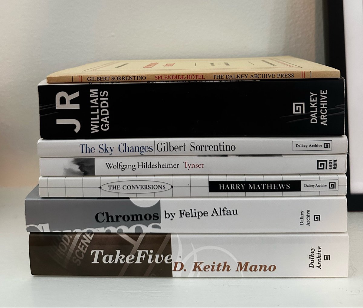 archivistspicks's tweet photo. remember when dalkey archive used to be cool https://t.co/XHbnGhVFU4