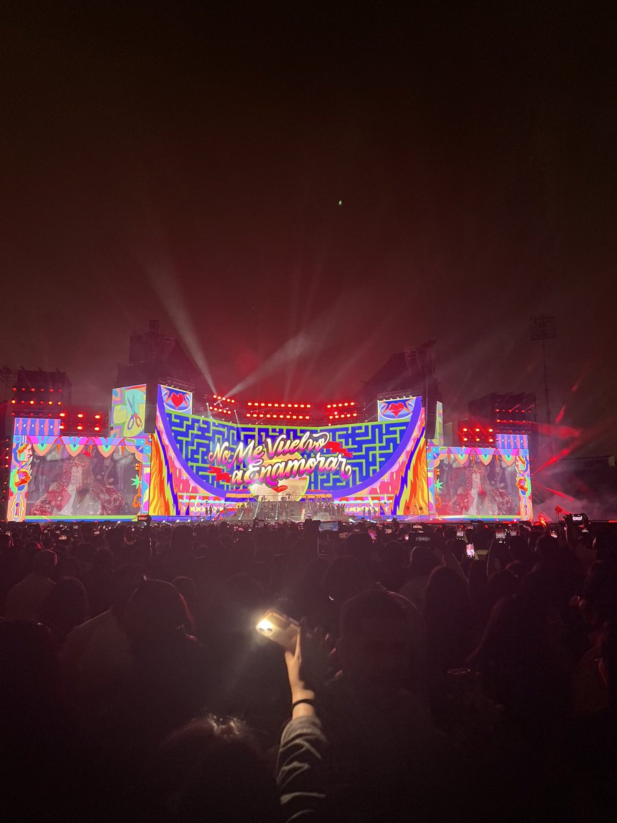 OLL97589282's tweet photo. @hyyhjeons @BTS_twt Armonia 10 en el estadio San Marcos 2024 👯 https://t.co/oEisa7aDc4
