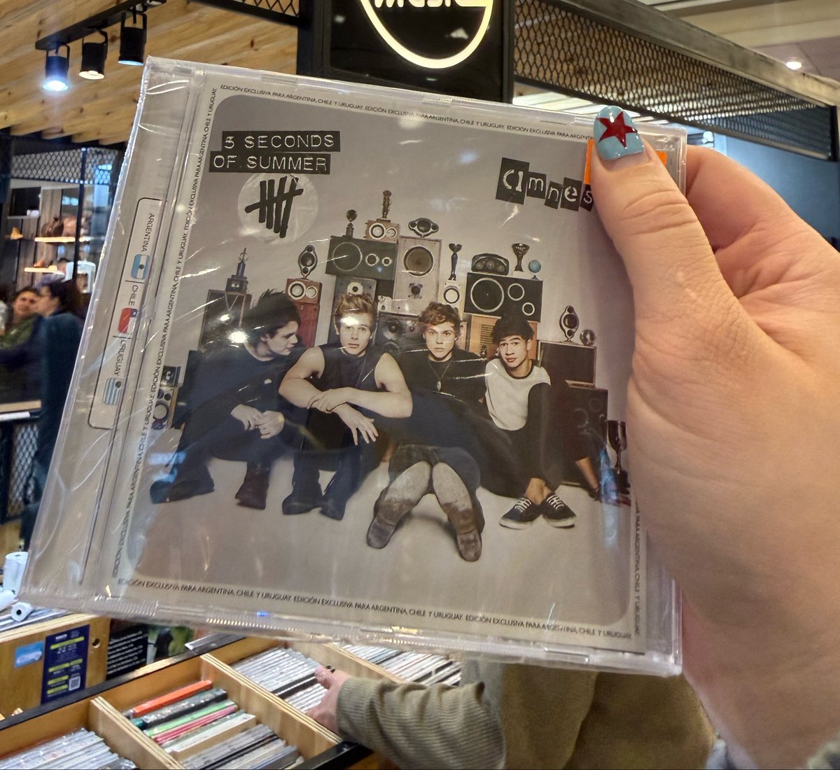 UMArgentina's tweet photo. Lo que acabo de encontrar???? Me dicen que tienen además 5SOS y Youngblood https://t.co/ido1sY4icS