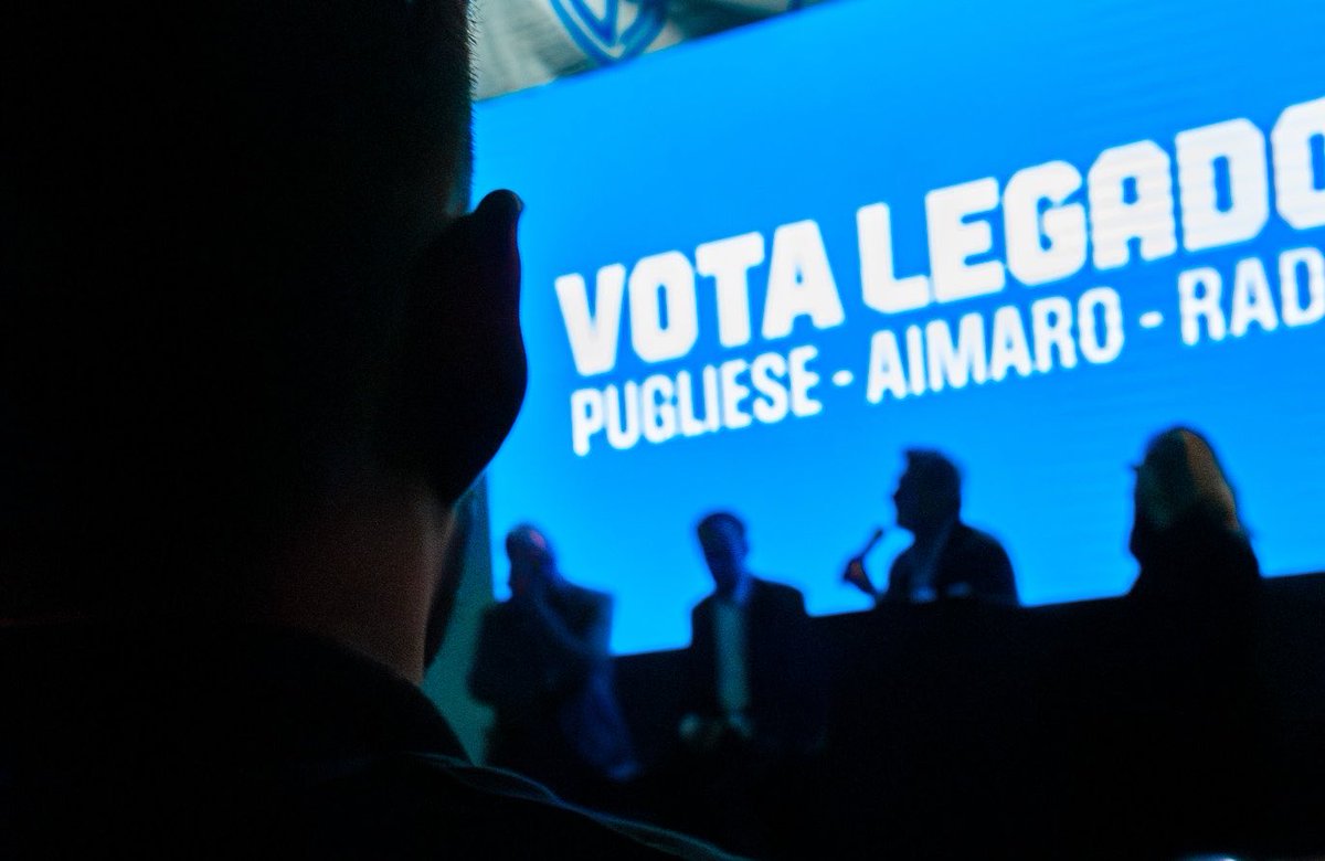 LegadoVelez's tweet photo. Presentación oficial de Legado Velezano 💙 https://t.co/SfQJF49dq0