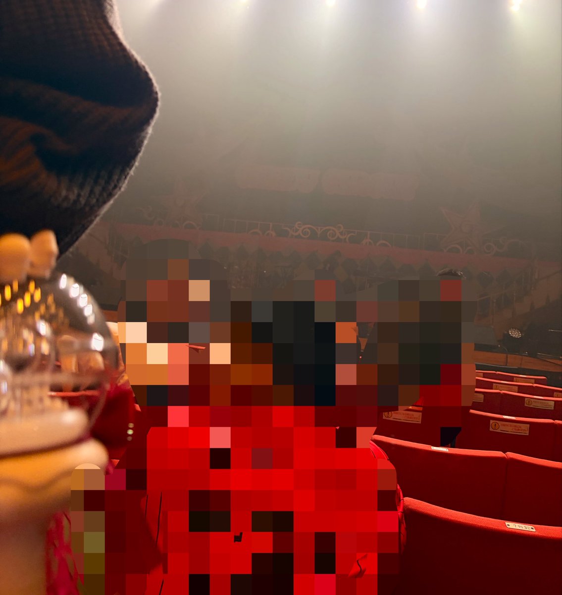 yuipoyon01's tweet photo. きゃーかす旭川
真ん中の9列目でした
初めてこんな近くで見れて感激🥲
次こそアプグレしたい気持ち
りのまるさん推しにもなりました。
#きゃんちゅー　#りのまる　#こっちゃん https://t.co/hqvRkxZur6