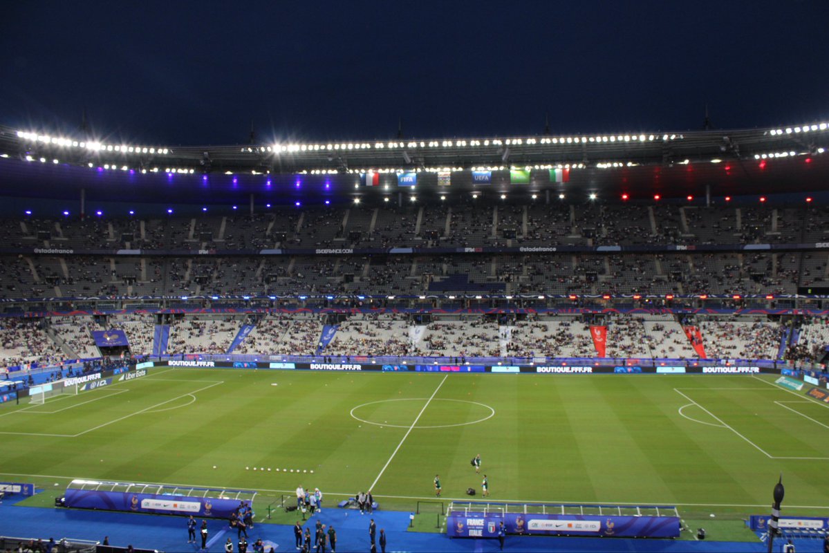 rafajuc's tweet photo. 📍France v Italy

Les Bleus back at the Stade de France after 18 months away, and Zidane returns here 20 years after his last home match as a player

Da Cunha and Jacquet keep their spots in the XI; tonight’s captain Dembélé leads the line

Dispatch to come on @VirageFootball https://t.co/m6QIDB66Da