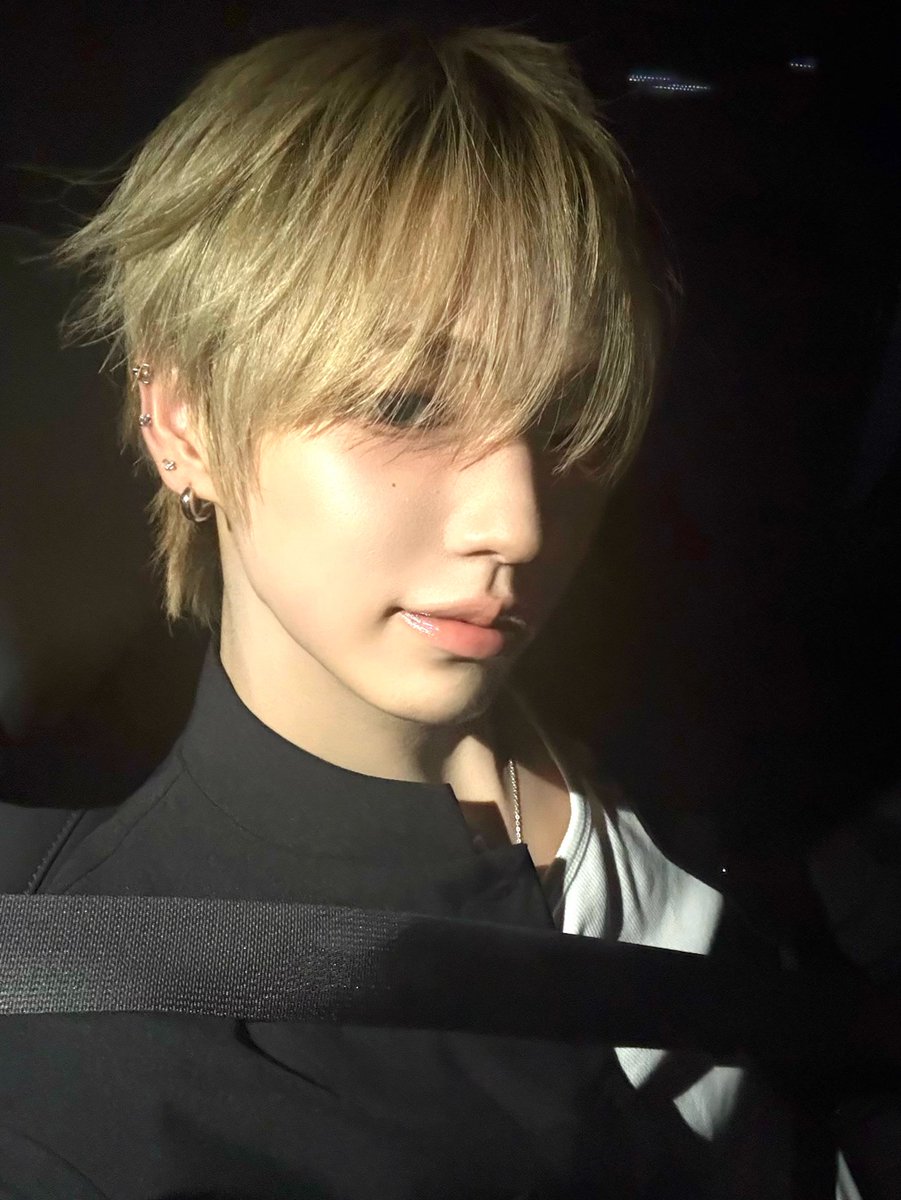withnyang5's tweet photo. 261003 🐈‍⬛💭📸 https://t.co/CfjYoXTd7W