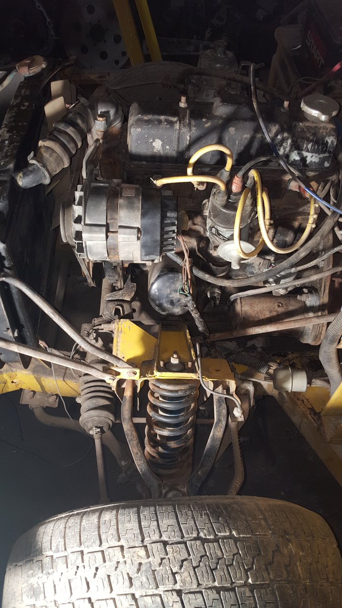 ScootersGarage1's tweet photo. Moving along on #Woody, we got more of the years of  crud off of him. The engine is complete, turns over by hand. deep charging the battery right now &amp; will soon see if we can get him to run!

#projectwoody #spitfire #spitfire1500 #britishcars #sgrperformance #scootersgarage https://t.co/Rb0vEbhJwB