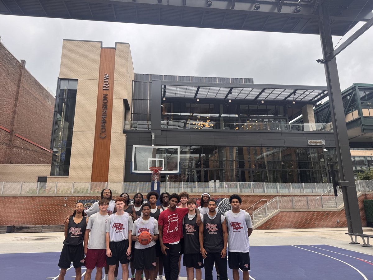 IUColumbusMBB's tweet photo. It takes what it takes. The work is the work! And this group works!

Thankful to @pacers for tremendous hospitality is hosting our practice at their Bicentennial Unity Plaza. We love this game!  🦁 🏀 https://t.co/U2JpGADbs3